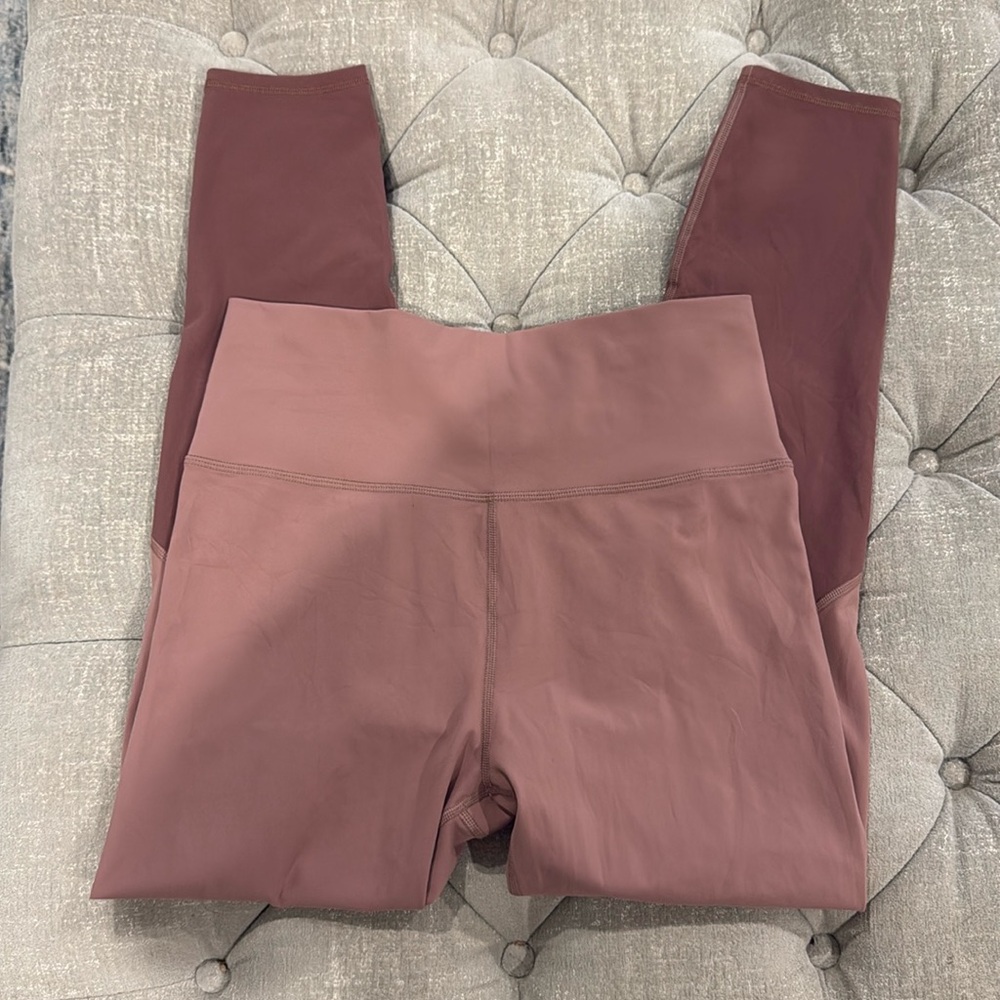 Vuori Women's Leggings in Mauve and Burgundy